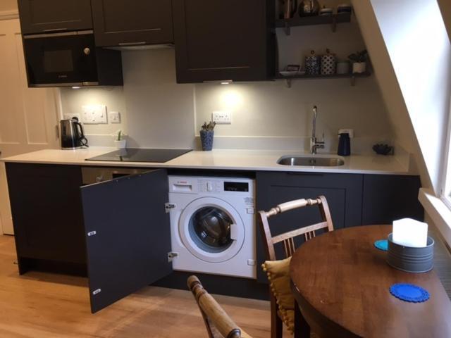 Beautiful Bath Apartment In Central Milsom Street Exterior foto