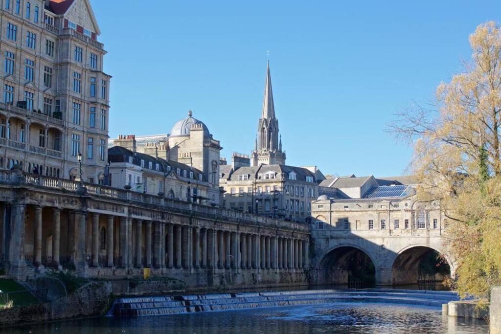 Beautiful Bath Apartment In Central Milsom Street Exterior foto